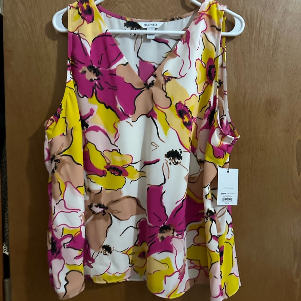 NWT Nine West Flowy Fuschia/Yellow Layering Sleeveless Blouse